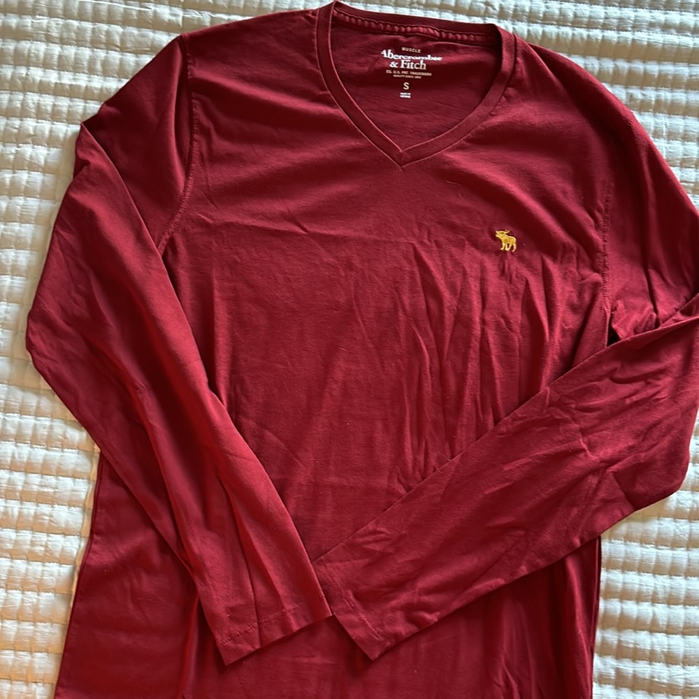 Abercrombie & Fitch Ling Sleeve Shirt size S color red